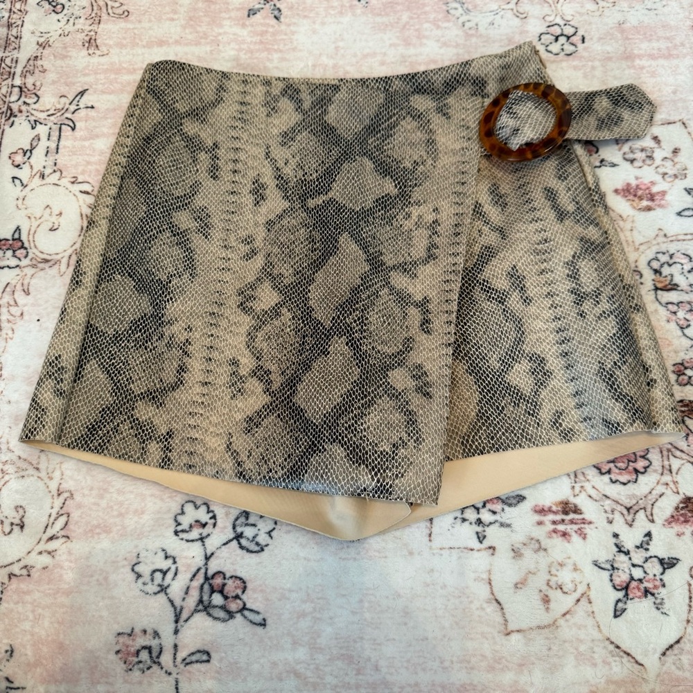 XS Zara Snake Print Skort